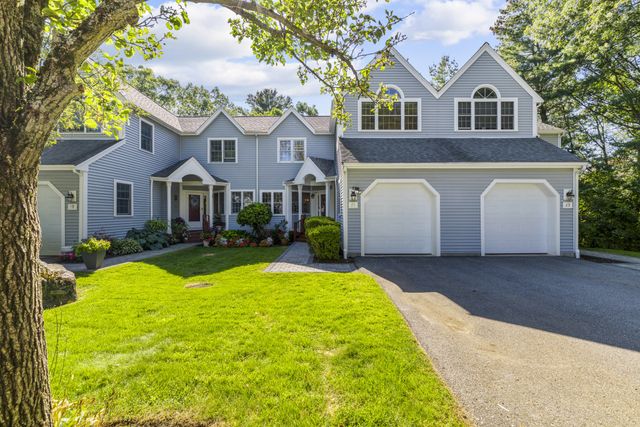 21 Treetop Ct 21, Burlington, MA 01803