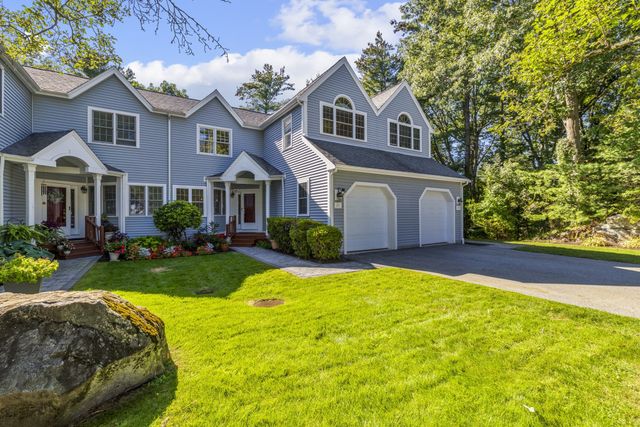 21 Treetop Ct 21, Burlington, MA 01803