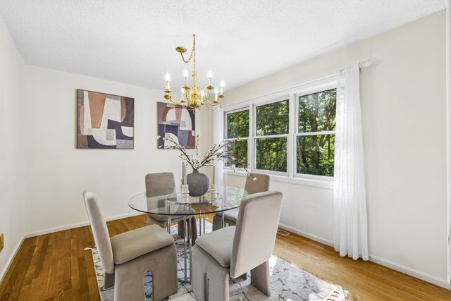 21 Treetop Ct 21, Burlington, MA 01803
