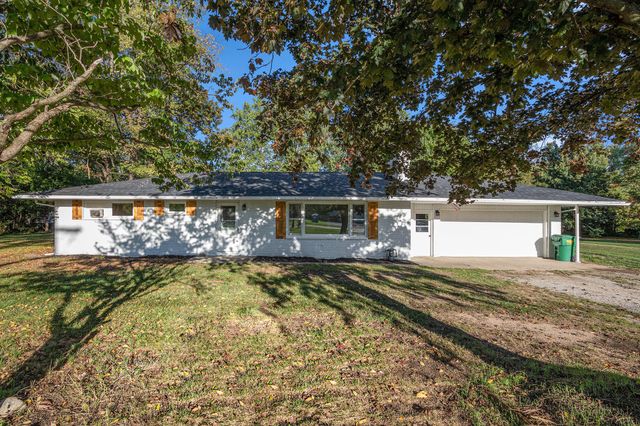 1403 Barron Lake Road, Niles, MI 49120