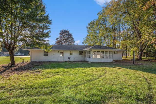 1403 Barron Lake Road, Niles, MI 49120