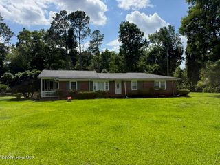8545 Us Hwy 117 S, Rocky Point, NC 28457