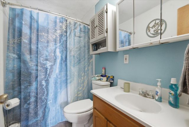 1725 N Weller Avenue, Springfield, MO 65803