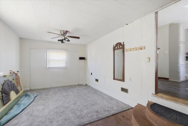 1725 N Weller Avenue, Springfield, MO 65803