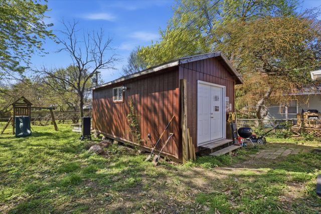 1725 N Weller Avenue, Springfield, MO 65803