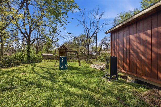 1725 N Weller Avenue, Springfield, MO 65803