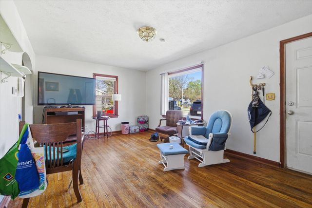 1725 N Weller Avenue, Springfield, MO 65803