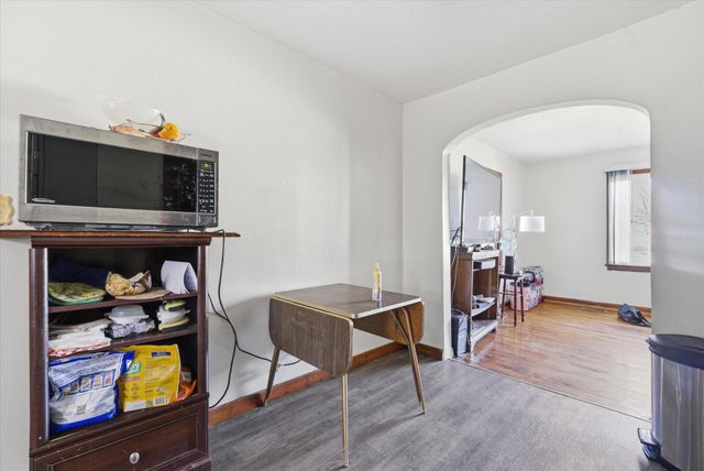 1725 N Weller Avenue, Springfield, MO 65803