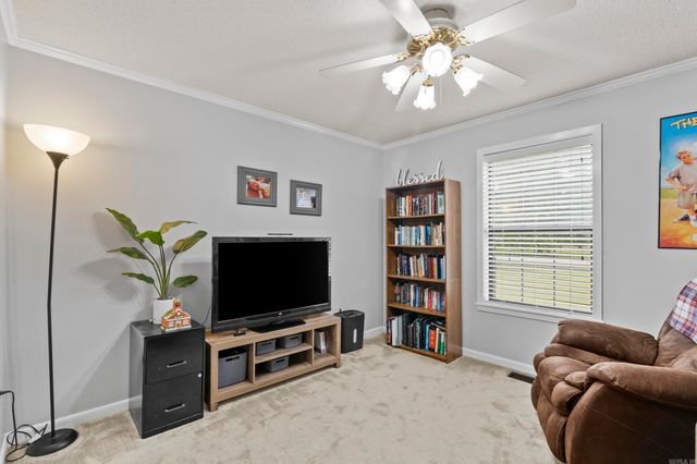 132 N Valley Rd, Searcy, AR 72143