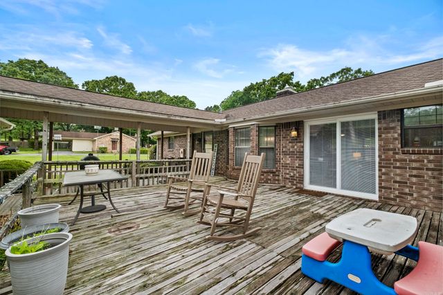 132 N Valley Rd, Searcy, AR 72143