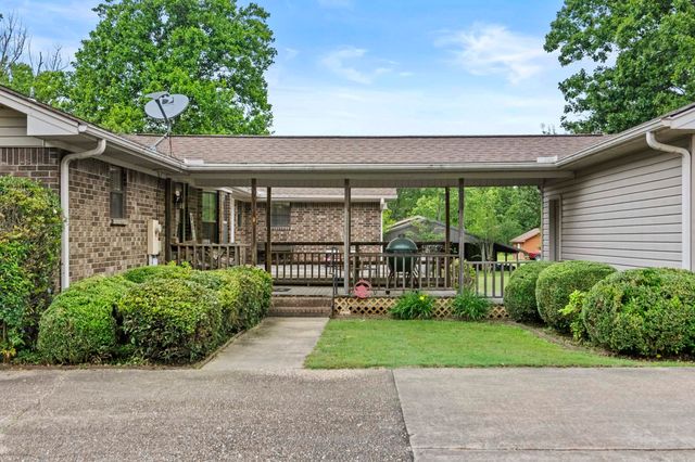 132 N Valley Rd, Searcy, AR 72143