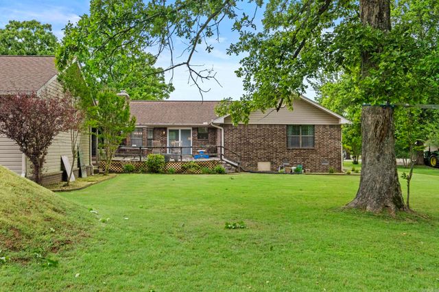132 N Valley Rd, Searcy, AR 72143