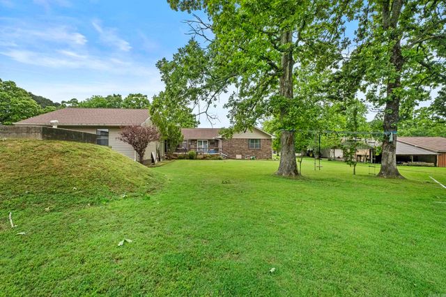 132 N Valley Rd, Searcy, AR 72143