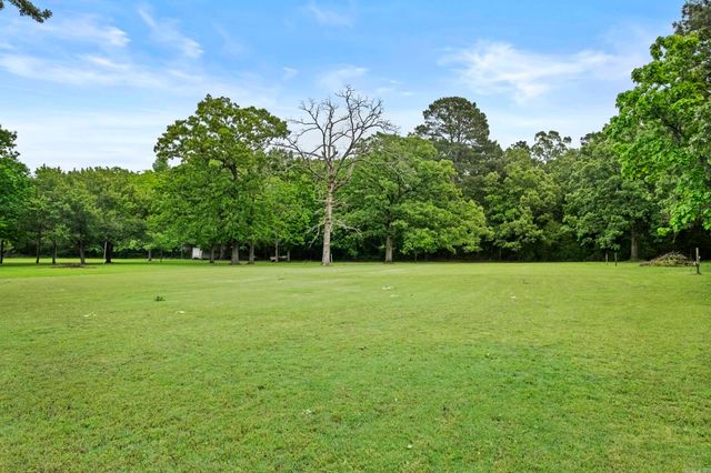 132 N Valley Rd, Searcy, AR 72143