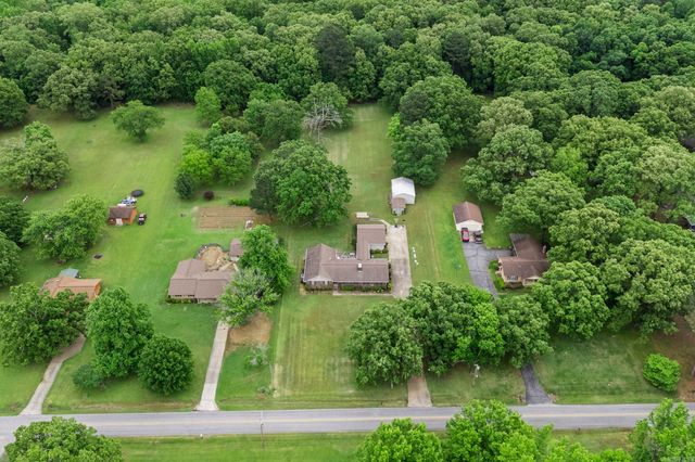 132 N Valley Rd, Searcy, AR 72143