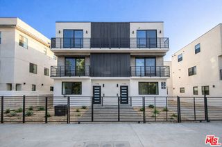 11730 Gilmore Street, North Hollywood, CA 91606