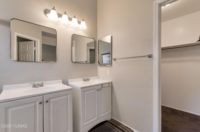 11561 N Eagle Peak Drive, Oro Valley, AZ 85737