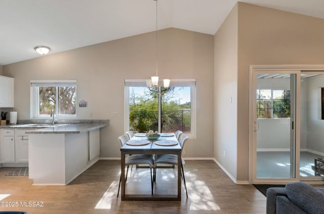 11561 N Eagle Peak Drive, Oro Valley, AZ 85737