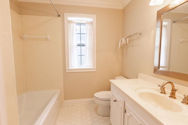 9473 East Main Street, Houma, LA 70363