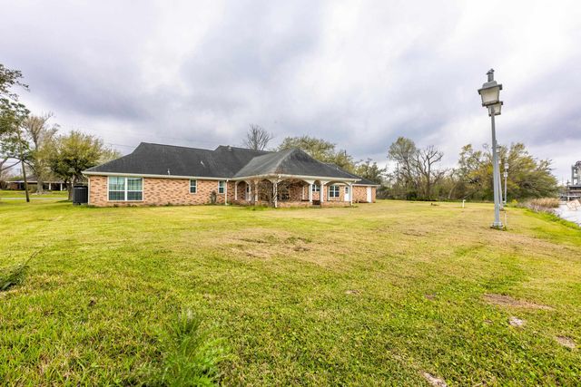 9473 East Main Street, Houma, LA 70363