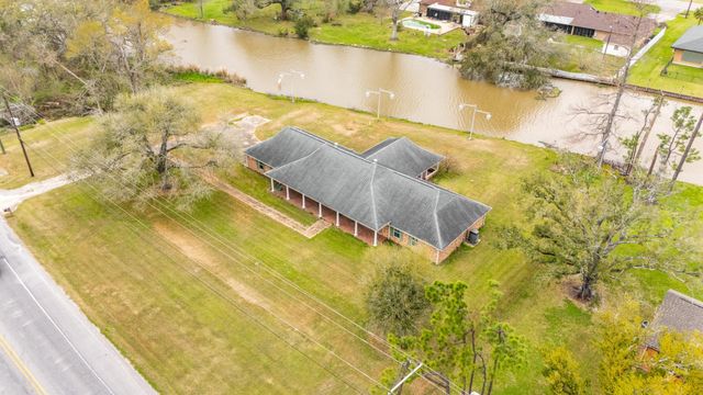 9473 East Main Street, Houma, LA 70363