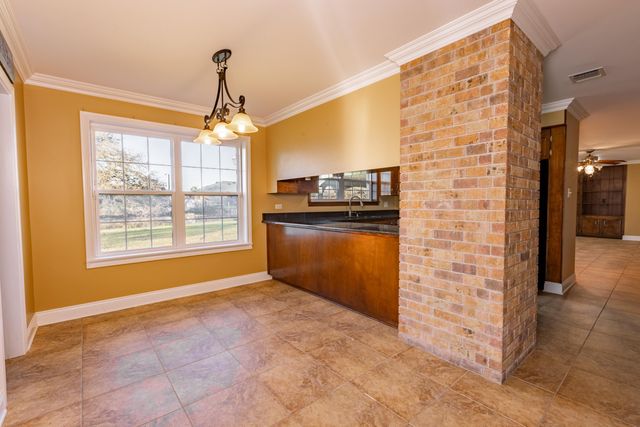 9473 East Main Street, Houma, LA 70363