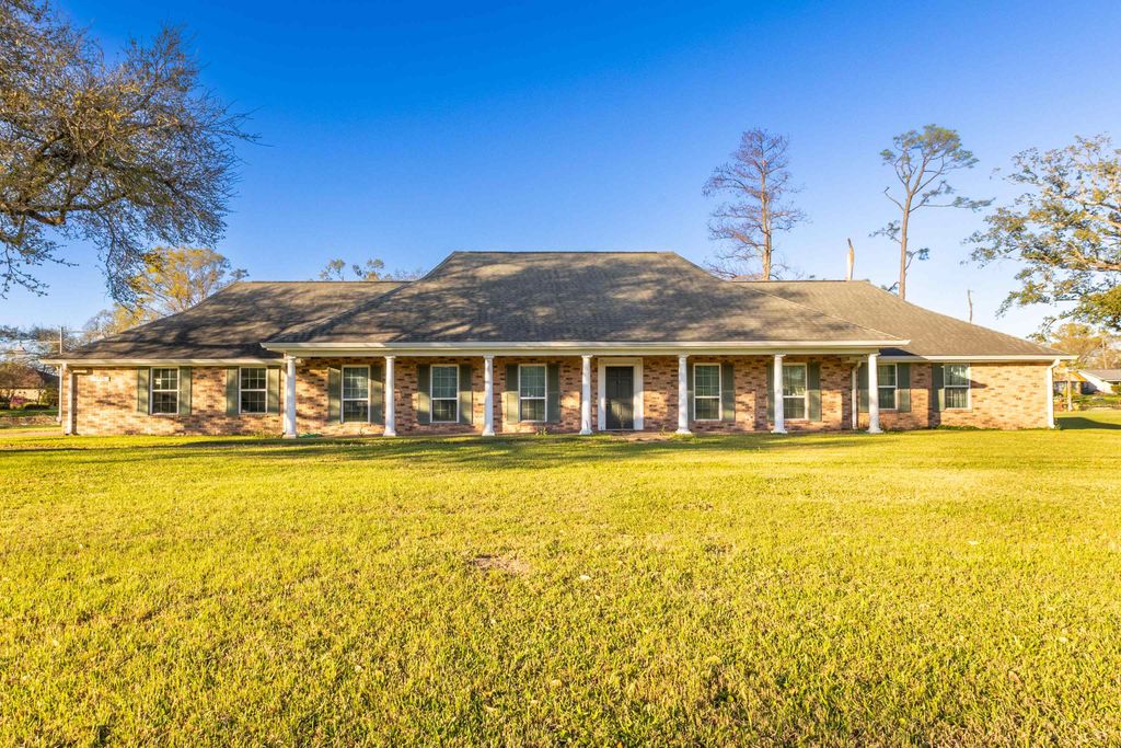 9473 East Main Street, Houma, LA 70363