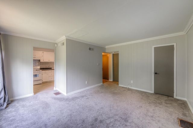 915 E 13th Avenue, Columbus, OH 43211