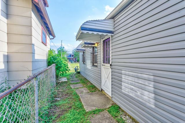 915 E 13th Avenue, Columbus, OH 43211