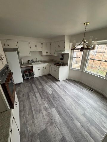 34057 State Street, Farmington, MI 48335