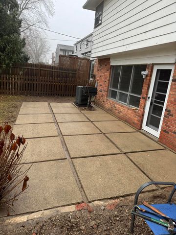 34057 State Street, Farmington, MI 48335