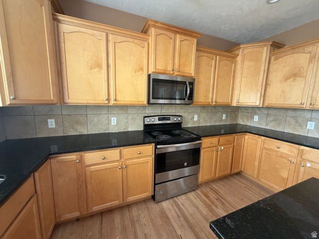 2885 E LOOKOUT DR, Eagle Mountain, UT 84005