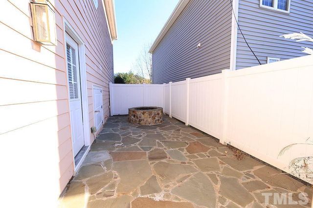 100 Honeybee Trace, Clayton, NC 27520