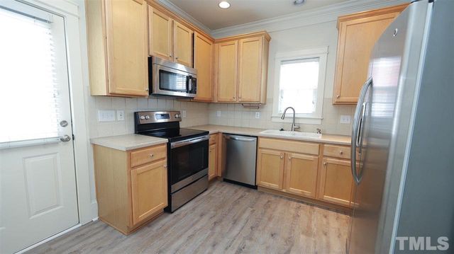 100 Honeybee Trace, Clayton, NC 27520