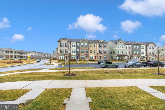 9018 SHADY PINES DR, Frederick, MD 21704