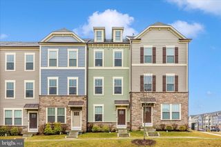 9018 SHADY PINES DR, Frederick, MD 21704