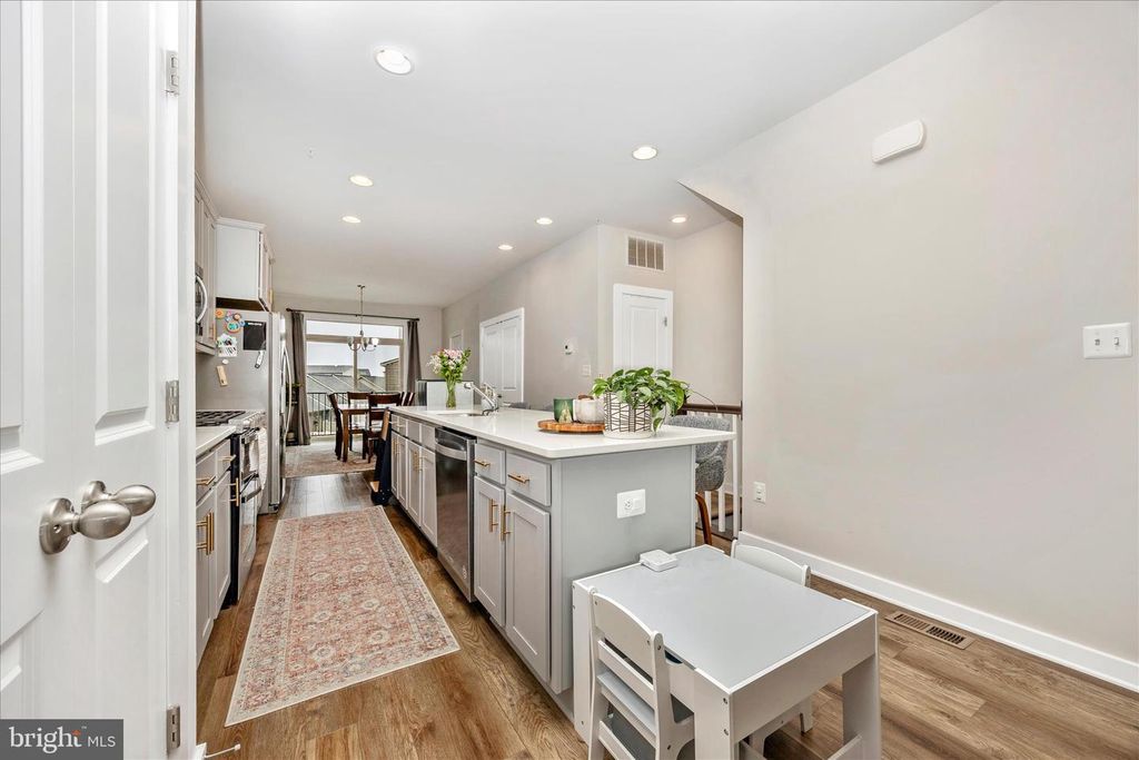 Image 19 of property listing at 9018 SHADY PINES DR, Frederick, MD 21704