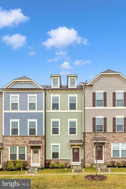 Image 2 of property listing at 9018 SHADY PINES DR, Frederick, MD 21704