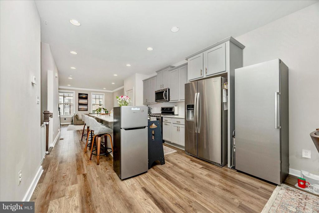 Image 23 of property listing at 9018 SHADY PINES DR, Frederick, MD 21704