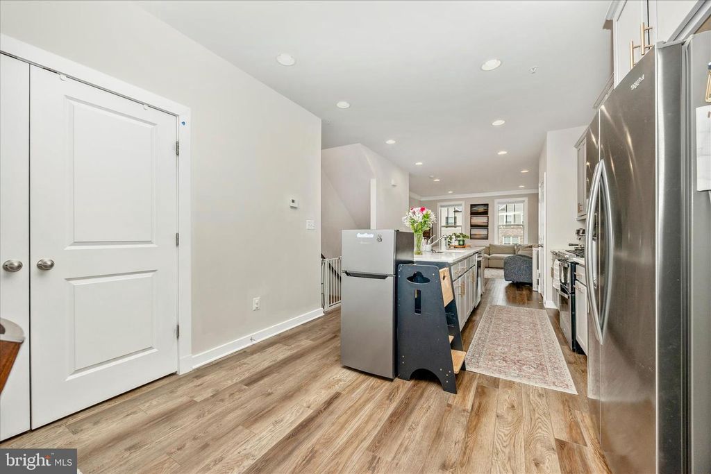 Image 24 of property listing at 9018 SHADY PINES DR, Frederick, MD 21704