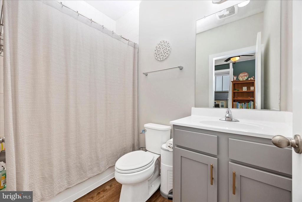 Image 38 of property listing at 9018 SHADY PINES DR, Frederick, MD 21704