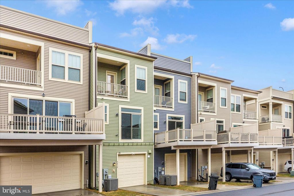 Image 42 of property listing at 9018 SHADY PINES DR, Frederick, MD 21704