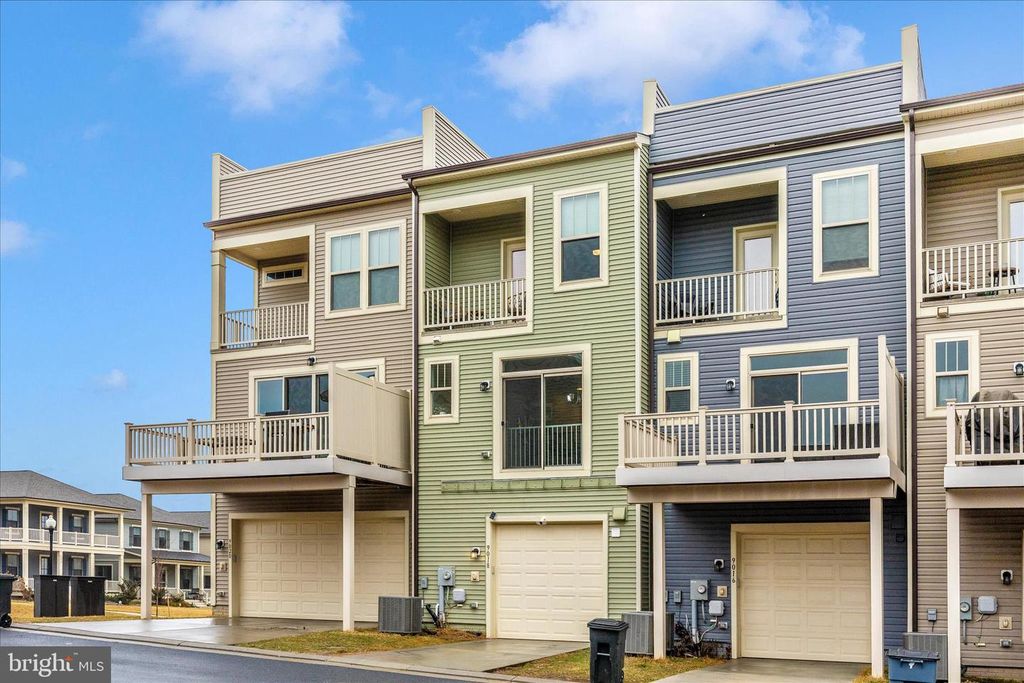 Image 44 of property listing at 9018 SHADY PINES DR, Frederick, MD 21704