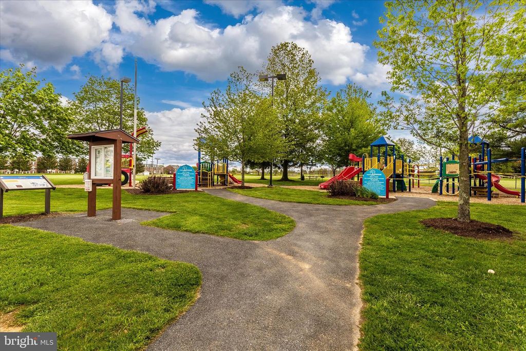 Image 62 of property listing at 9018 SHADY PINES DR, Frederick, MD 21704