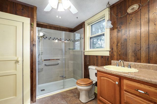 3751 W Farm Road 168, Springfield, MO 65807