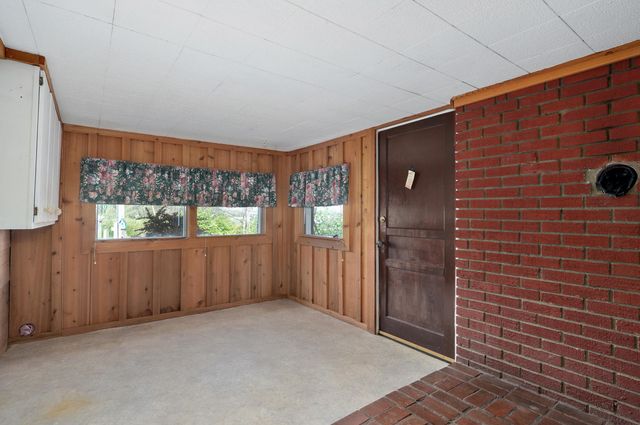 3751 W Farm Road 168, Springfield, MO 65807