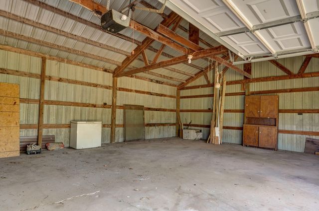 3751 W Farm Road 168, Springfield, MO 65807