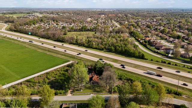 3751 W Farm Road 168, Springfield, MO 65807