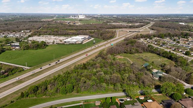 3751 W Farm Road 168, Springfield, MO 65807