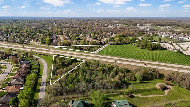 3751 W Farm Road 168, Springfield, MO 65807